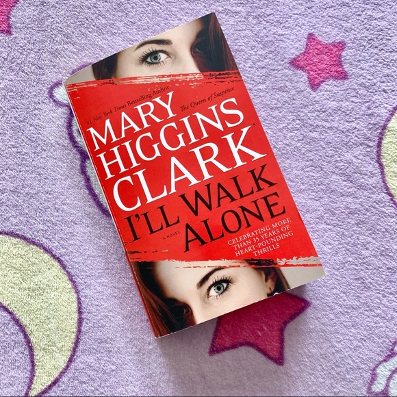 I’ll Walk Alone by Mary Higgins Clark Book - Picture 1 of 6